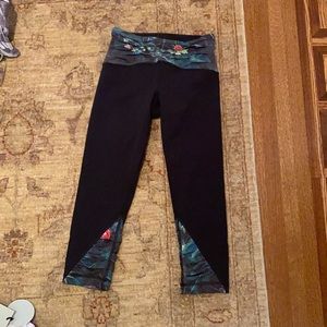 Lulu lemon capris size 4